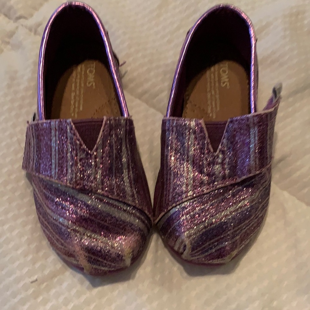 Toms